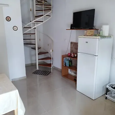 בית נופש Traditional House With Loft -michalis' House In Kouramades- *