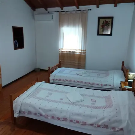 Traditional House With Loft -michalis' House In Kouramades- *