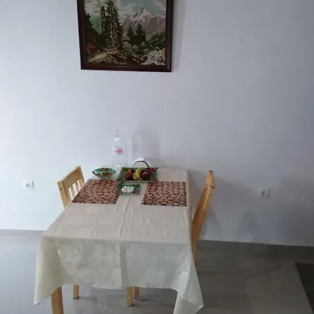 Traditional House With Loft -michalis' House In Kouramades- بيت للعطل