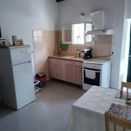 Traditional House With Loft -michalis' House In Kouramades- Ferienhaus Kouramádes